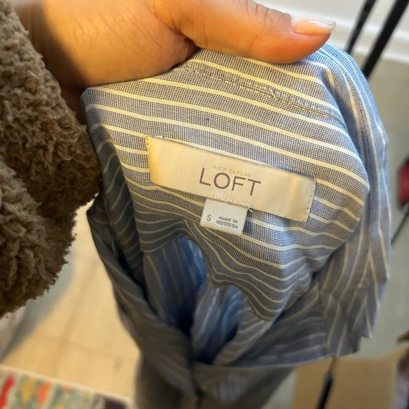 Loft Baby Blue Striped Puff Sleeve Button Down - Picture 3 of 4